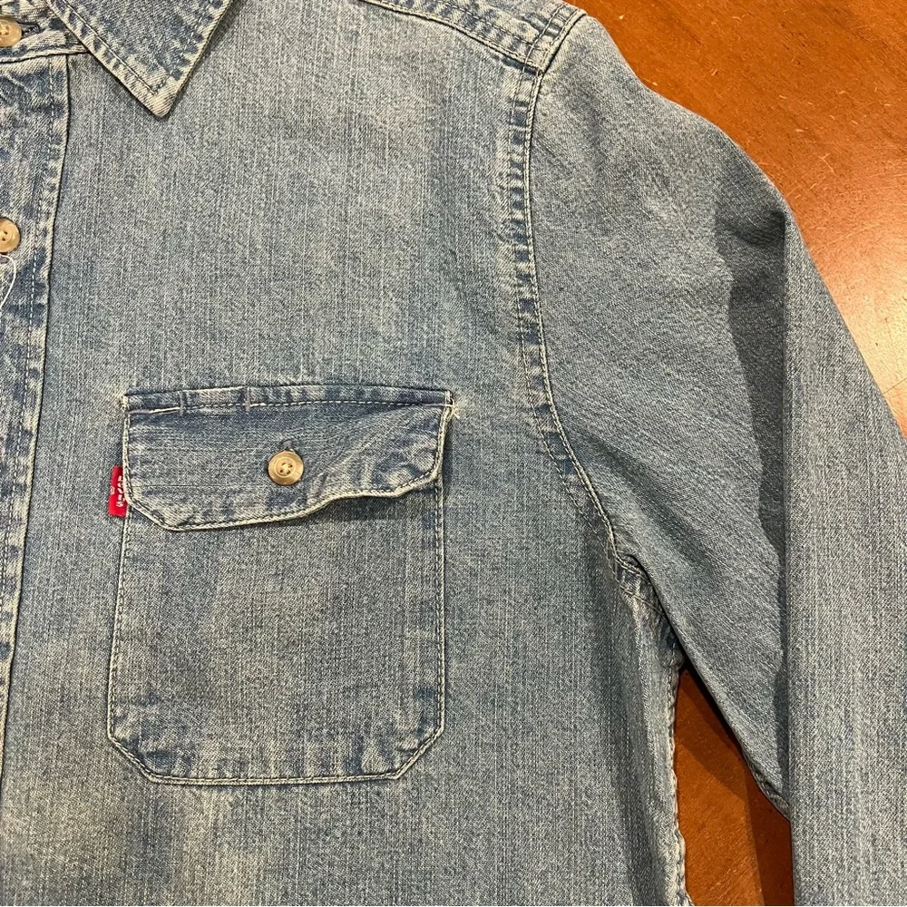 NWT Levi’s Men’s Denim Worker Long-Sleeve Button Down Shirt Light Blue Medium